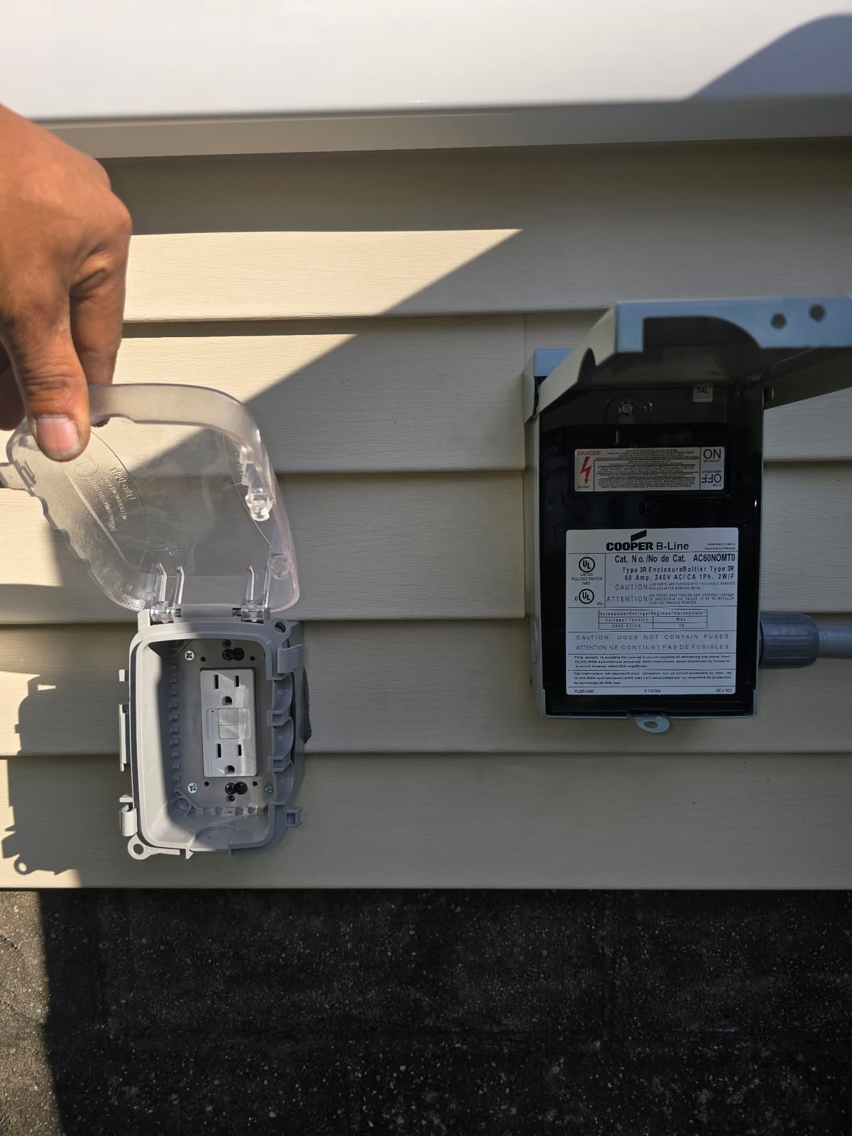 Outdoor protected electrical outlet and disconnect